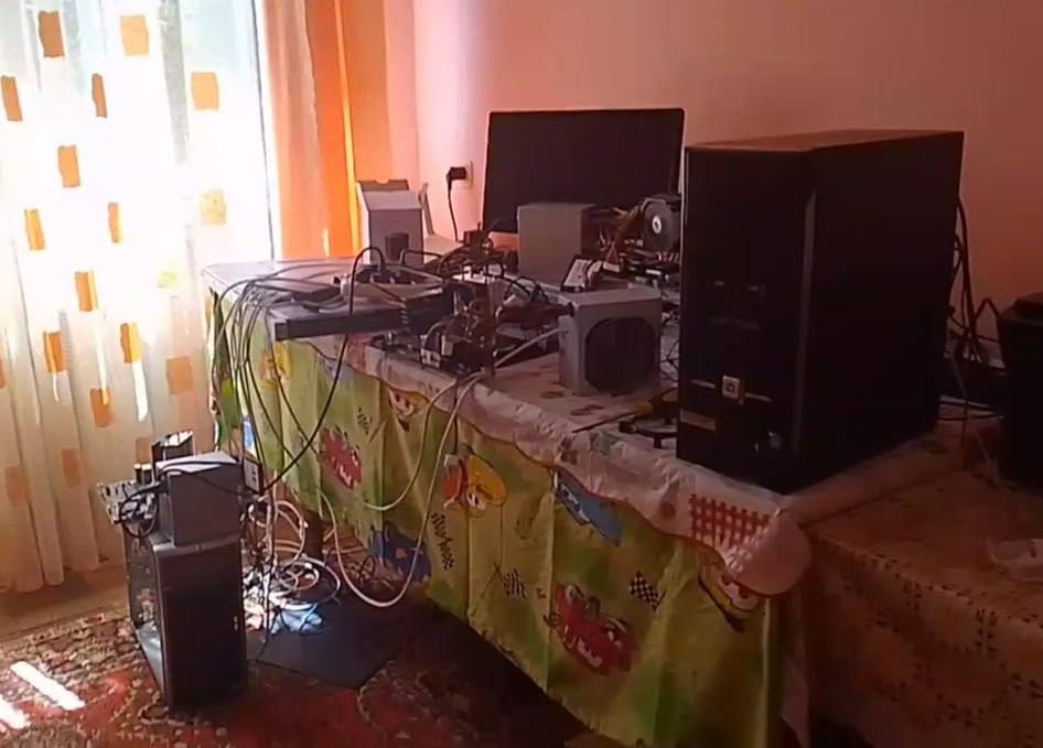 Competitor Table Hosting